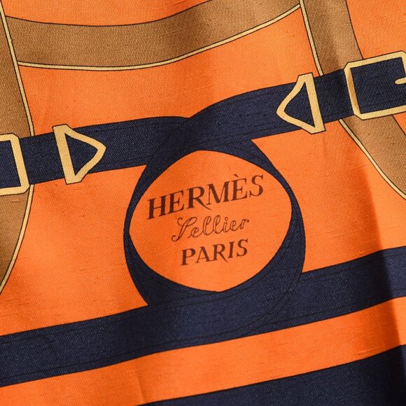 HERMES L’Eperon d’Or Silk Poncho - Picture 6 of 7